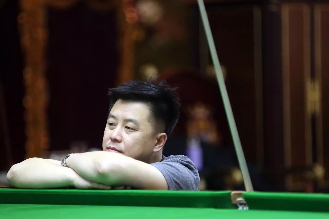 在乔纳森身 在乔纳森身