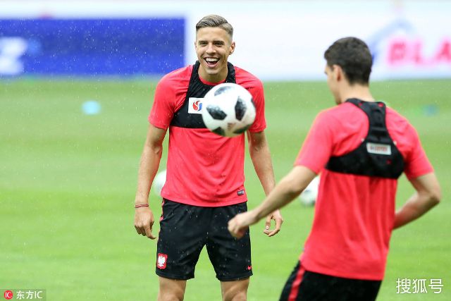 强队比拼的 强队比拼的