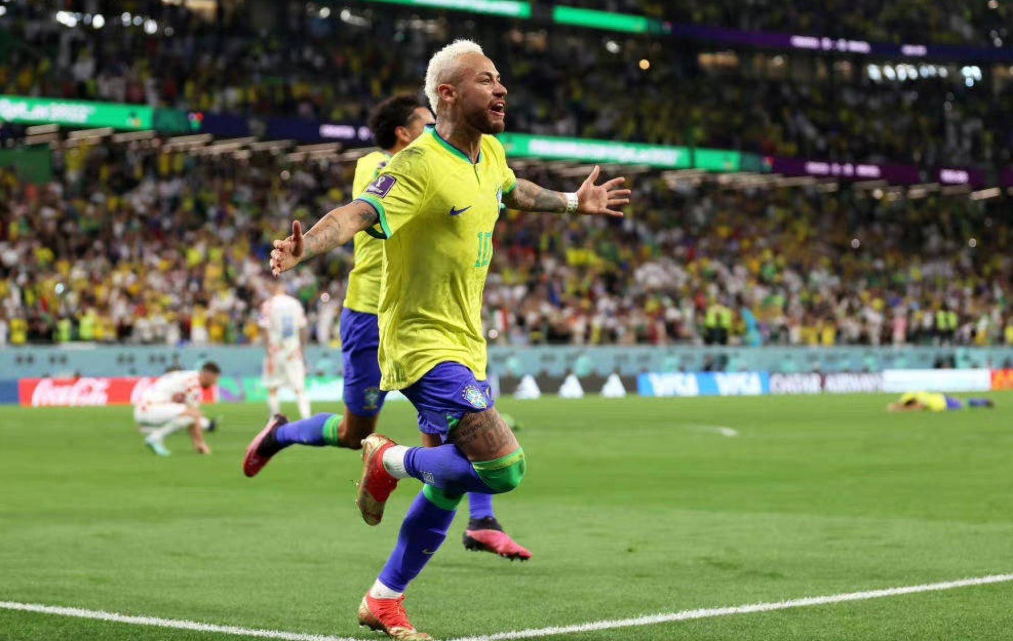 B的波动较 B的波动较