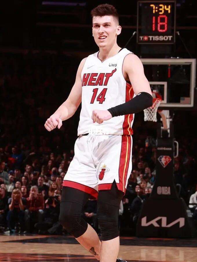 的这场舆论 的这场舆论